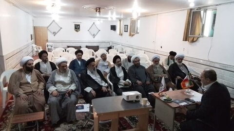 تصاویر/ نشست هم اندیشی ائمه جمعه منطقه کاشان و مسئولین رسانه دفاتر ائمه جمعه