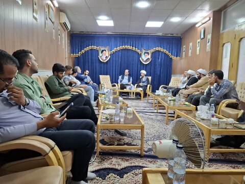 تصاویر/ نشست هم اندیشی ائمه جمعه منطقه کاشان و مسئولین رسانه دفاتر ائمه جمعه