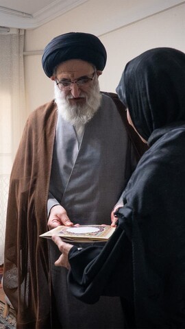 دیدار هفتگی نماینده ولی فقیه در استان با خانواده شهدا و ایثارگران