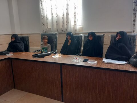 تصاویر/ جلسه هم انديشي اساتید مدرسه علمیه ریحانه النبی(س) رفسنجان