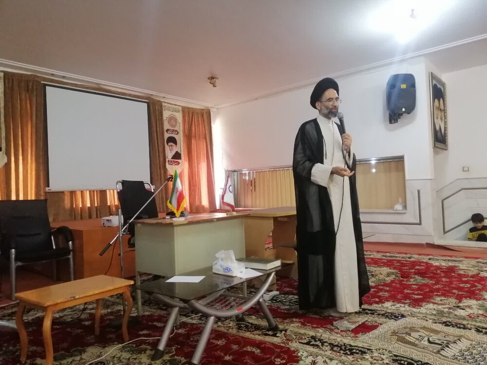 کمبودهای رسانه‌ای دفاتر ائمه جمعه با برگزاری دوره‌های آموزشی برطرف شود+ تصاویر