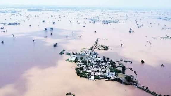 علامہ شبیر میثمی کی جوآنہ بنگلہ، مظفر گڑھ پنجاب کے سیلاب متاثرین کا دورہ اور امداد کی فراہمی