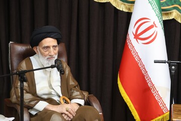 در جنگ ترکیبی دشمن، حوزه در خط مقدم حضور دارد