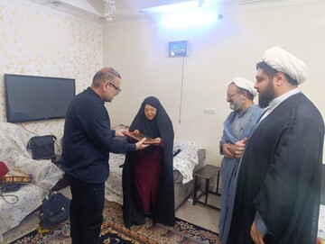 تقدیر حوزه علمیه خوزستان از بانوی واقف در هفته وقف