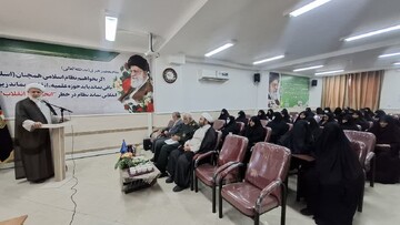 برگزاری نشست «واکاوی تاریخی گرایش ایرانیان به اسلام و تشیع» در مدرسه علمیه امام هادی (ع) شوشتر