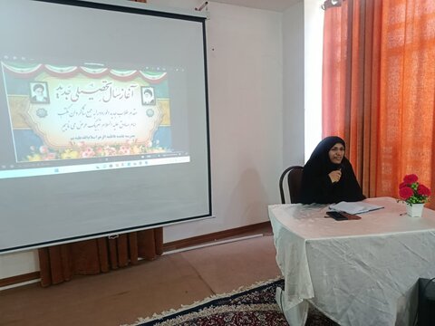 تصاویر/مراسم افتتاحیه «طرح اربعین تعالی» با حضور طلاب جدیدالورود در مدرسه علمیه فاطمه الزهرا(بم)