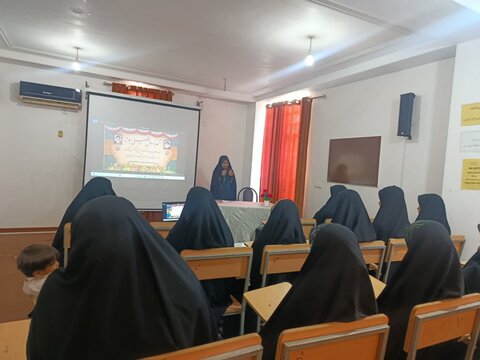 تصاویر/مراسم افتتاحیه «طرح اربعین تعالی» با حضور طلاب جدیدالورود در مدرسه علمیه فاطمه الزهرا(بم)