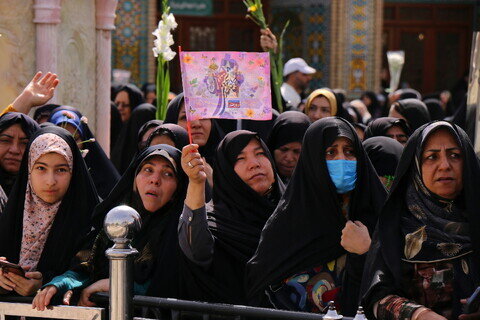 Imágenes / El ambiente del Santuario de Hazrat Masuma (P) en el aniversario de la llegada de la Dama de la Generosidad a la sagrada ciudad de Qom