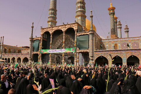 Imágenes / El ambiente del Santuario de Hazrat Masuma (P) en el aniversario de la llegada de la Dama de la Generosidad a la sagrada ciudad de Qom