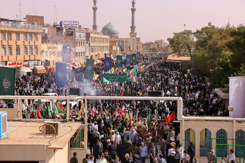 Imágenes / El ambiente del Santuario de Hazrat Masuma (P) en el aniversario de la llegada de la Dama de la Generosidad a la sagrada ciudad de Qom