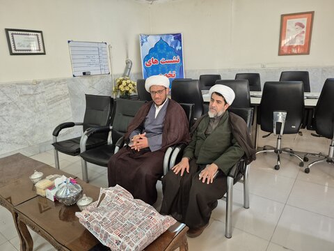 تصاویر/ دیدار مدیر و معاون تبلیغ حوزه علمیه کاشان با رییس اداره اوقاف و امور خیریه این شهرستان