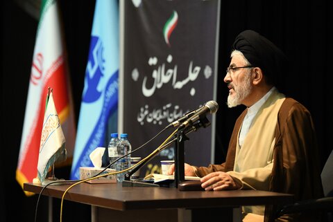 تصاویر/ درس اخلاق  مدیران اجرایی آذربایجان غربی