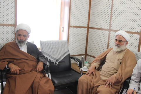 تصاویر / جلسه هماهنگی برنامه های دفاع مقدس در حوزه علمیه استان قزوین