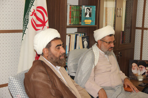 تصاویر / جلسه هماهنگی برنامه های دفاع مقدس در حوزه علمیه استان قزوین