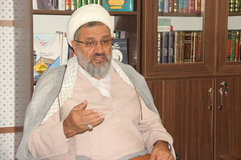 تصاویر / جلسه هماهنگی برنامه های دفاع مقدس در حوزه علمیه استان قزوین