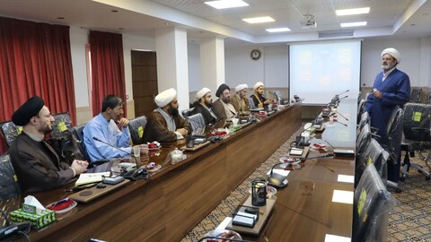 چهارمین جلسه آموزش تخصصی نحوه اداره و شرکت در حلقات شجره طیبه صالحین