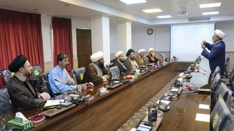 چهارمین جلسه آموزش تخصصی نحوه اداره و شرکت در حلقات شجره طیبه صالحین