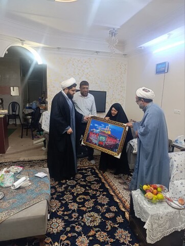 تصاویر/تقدیر حوزه علمیه خوزستان از بانوی واقف در هفته وقف