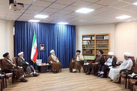 تصاویر/ دیدار هیئت رئیسه مجمع نمایندگان طلاب و فضلای حوزه علمیه قم با آیت الله اعرافی