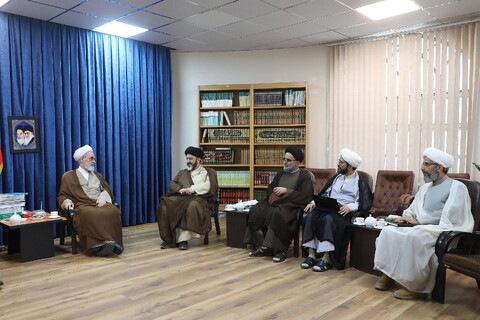 تصاویر/ دیدار هیئت رئیسه مجمع نمایندگان طلاب و فضلای حوزه علمیه قم با آیت الله اعرافی