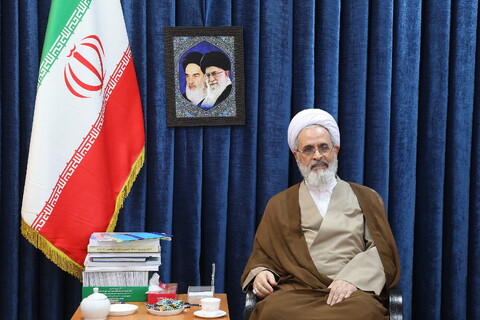 تصاویر/ دیدار هیئت رئیسه مجمع نمایندگان طلاب و فضلای حوزه علمیه قم با آیت الله اعرافی