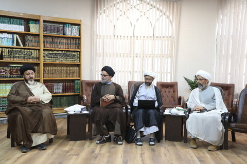 تصاویر/ دیدار هیئت رئیسه مجمع نمایندگان طلاب و فضلای حوزه علمیه قم با آیت الله اعرافی