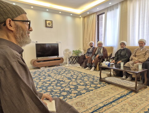 تصاویر/ دیدار مدیر حوزه علمیه کاشان با روحانی پیشکسوت