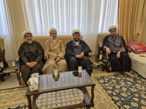 تصاویر/ دیدار مدیر حوزه علمیه کاشان با روحانی پیشکسوت