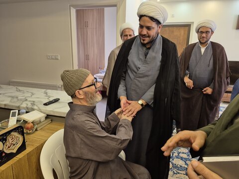تصاویر/ دیدار مدیر حوزه علمیه کاشان با روحانی پیشکسوت