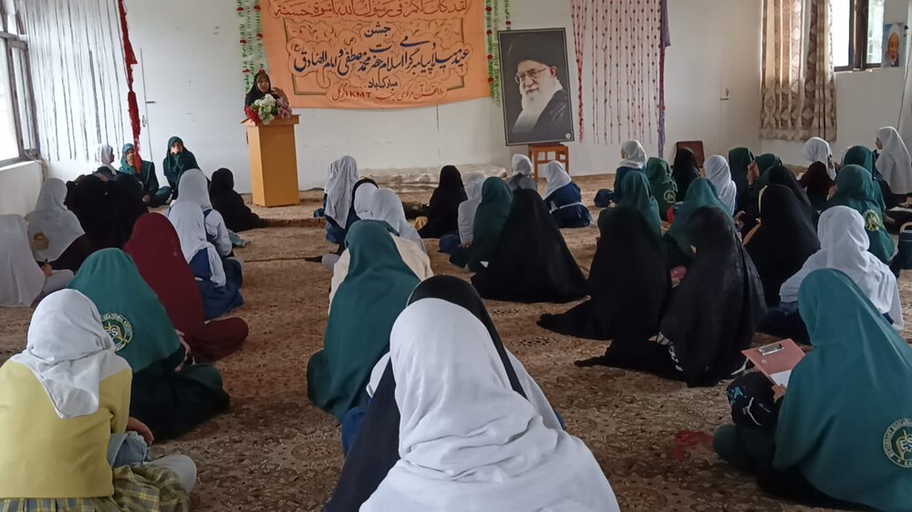 मरकज़ी दार उल क़ुरान ज़ैनबिया के अंतर्गत खुमैनी टावर कारगिल में जश्न-ए-सादेक़ैन (अ) का आयोजित