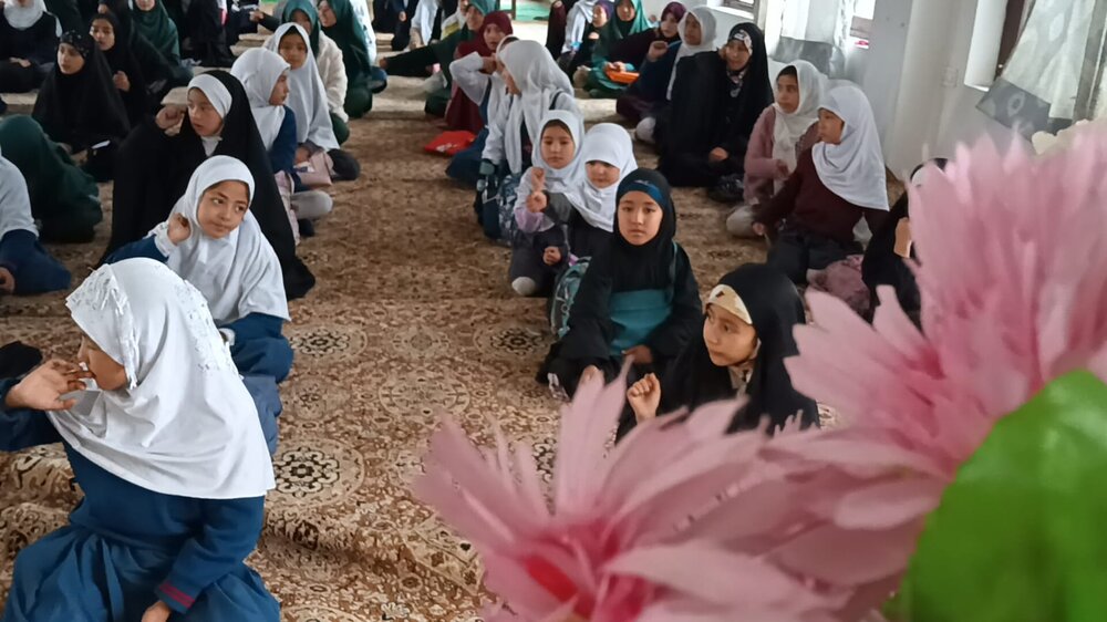 मरकज़ी दार उल क़ुरान ज़ैनबिया के अंतर्गत खुमैनी टावर कारगिल में जश्न-ए-सादेक़ैन (अ) का आयोजित