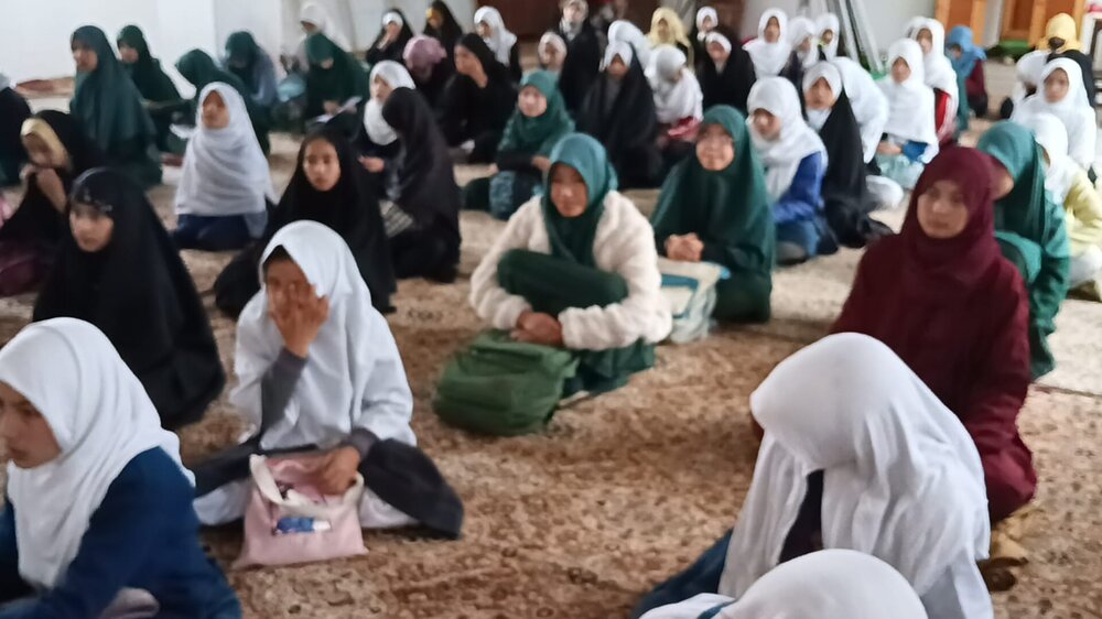 मरकज़ी दार उल क़ुरान ज़ैनबिया के अंतर्गत खुमैनी टावर कारगिल में जश्न-ए-सादेक़ैन (अ) का आयोजित