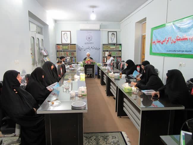 اخلاق و راستگویی، اساس تربیت و کلید نزدیکی به پیامبر(ص) است