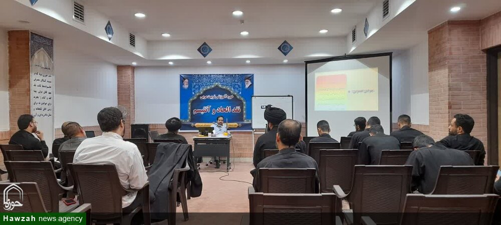 توانمندسازی طلاب برای پاسخ به شبهات الحادی در دفتر تبلیغات اسلامی خوزستان