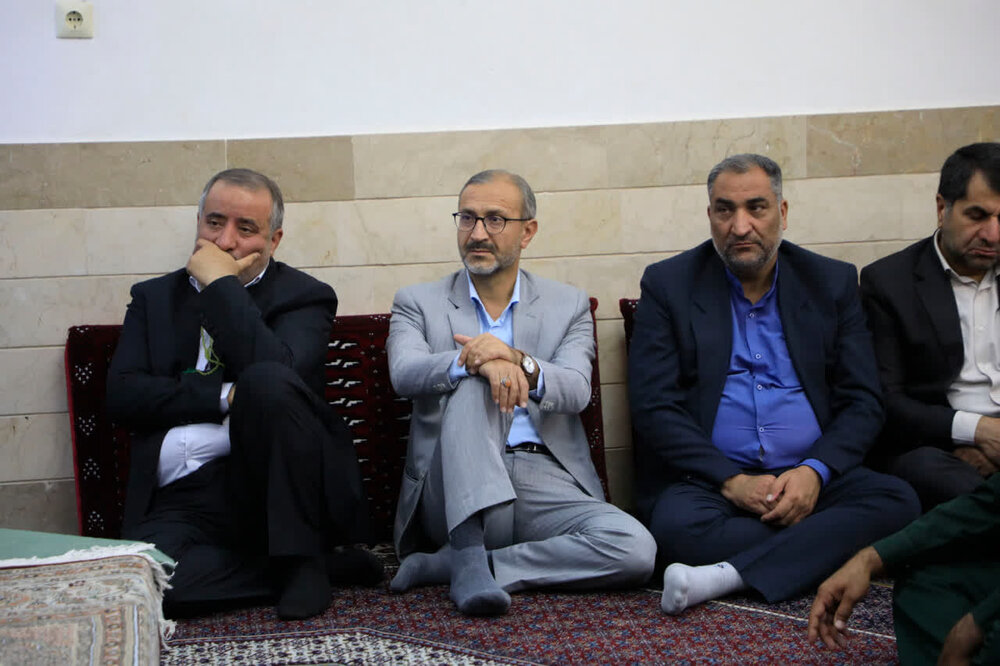 اخلاقمداری، محور مدیریت اسلامی جامعه باشد