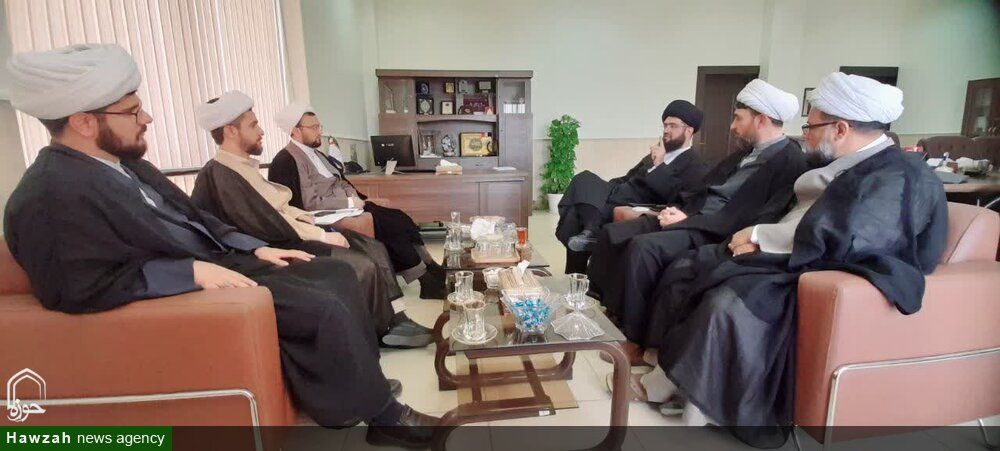 گزارشی از سفر رئیس دفتر تبلیغات اسلامی خوزستان به قم