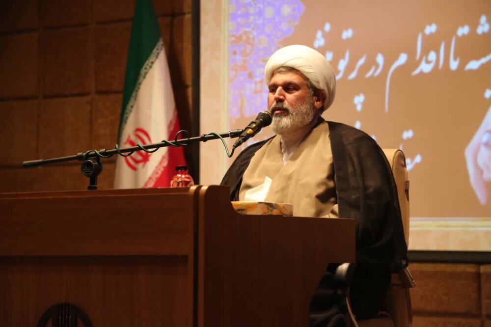 پاسخگویی به نیازهای روز جهان اولویت حوزه پیشرو است