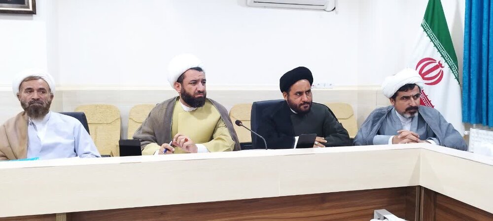 تاکید قرارگاه مساجد کهگیلویه و بویراحمد بر وحدت، جوان‌گرایی و رفع کمبود امام جماعت