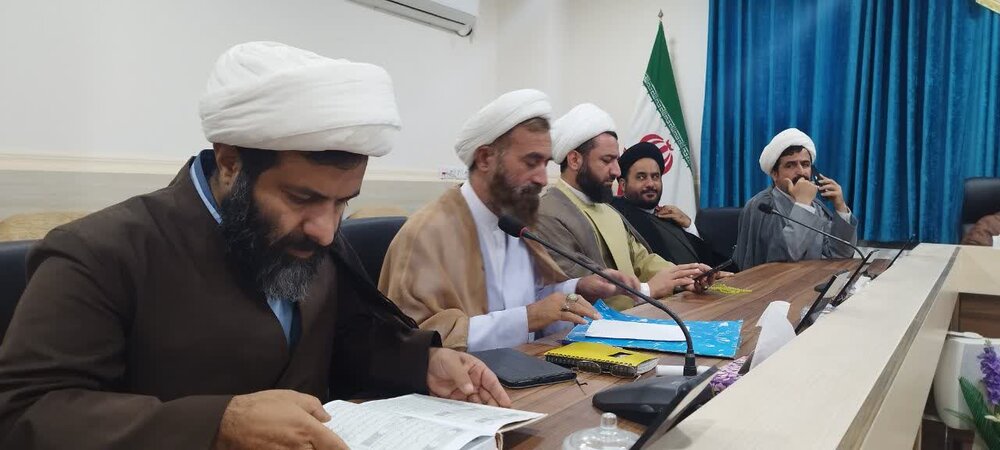 تاکید قرارگاه مساجد کهگیلویه و بویراحمد بر وحدت، جوان‌گرایی و رفع کمبود امام جماعت