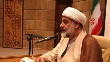 پایان‌نامه‌های حوزوی به مسائل روز جامعه اختصاص یابد