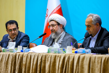 سه ضلعی «ایرانیت، اسلامیت و جمهوریت» در فرهنگ ایران حفظ شود