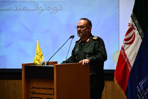 تصاویر/ اختتامیه دوره بصیرتی «یاوران ولایت» در خوی