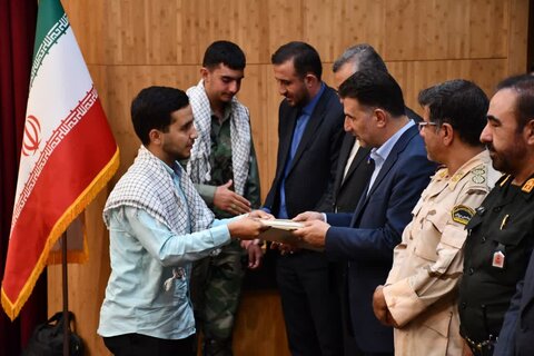 تصاویر/ اختتامیه دوره بصیرتی «یاوران ولایت» در خوی