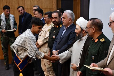 تصاویر/ اختتامیه دوره بصیرتی «یاوران ولایت» در خوی