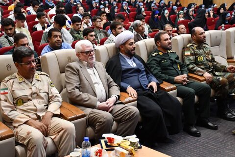 تصاویر/ اختتامیه دوره بصیرتی «یاوران ولایت» در خوی