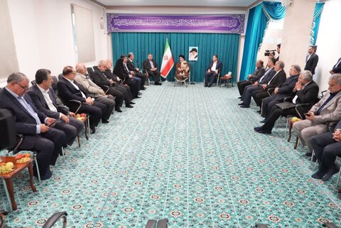 تصاویر/ دیدار رئیس و اعضای کمسیون اقتصادی مجلس با نماینده ولی فقیه در آذربایجان غربی