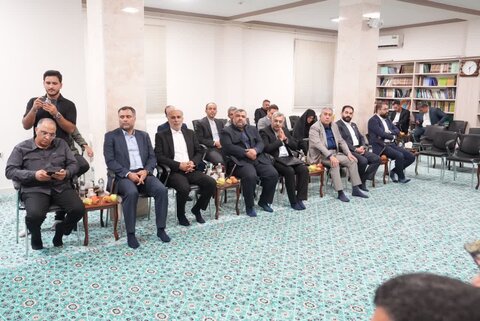 تصاویر/ دیدار رئیس و اعضای کمسیون اقتصادی مجلس با نماینده ولی فقیه در آذربایجان غربی