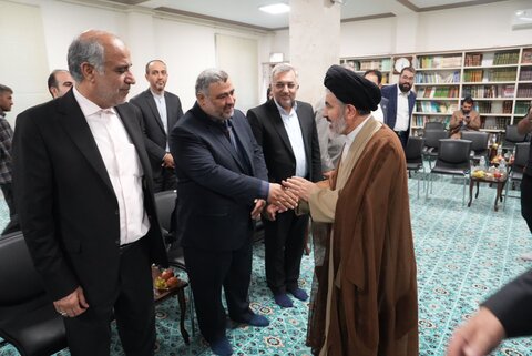 تصاویر/ دیدار رئیس و اعضای کمسیون اقتصادی مجلس با نماینده ولی فقیه در آذربایجان غربی