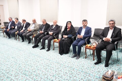 تصاویر/ دیدار رئیس و اعضای کمسیون اقتصادی مجلس با نماینده ولی فقیه در آذربایجان غربی