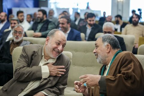 تصاویر/ برگزاری «همایش بزرگ ستایشگران آل‌الله» با حضور ۱۰۰ مداح برجسته کشور